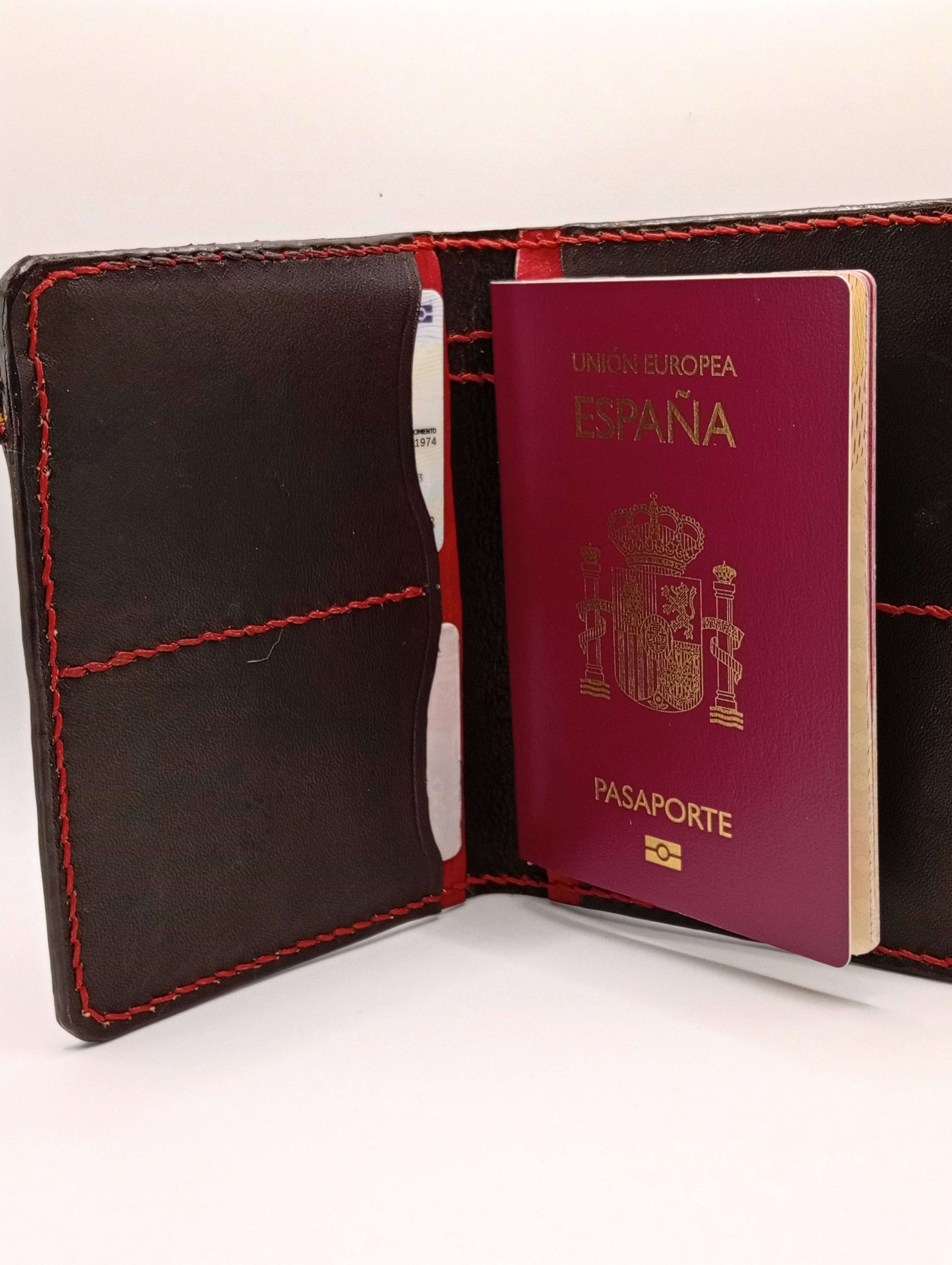 Imagen 2 de 2: Funda para pasaporte