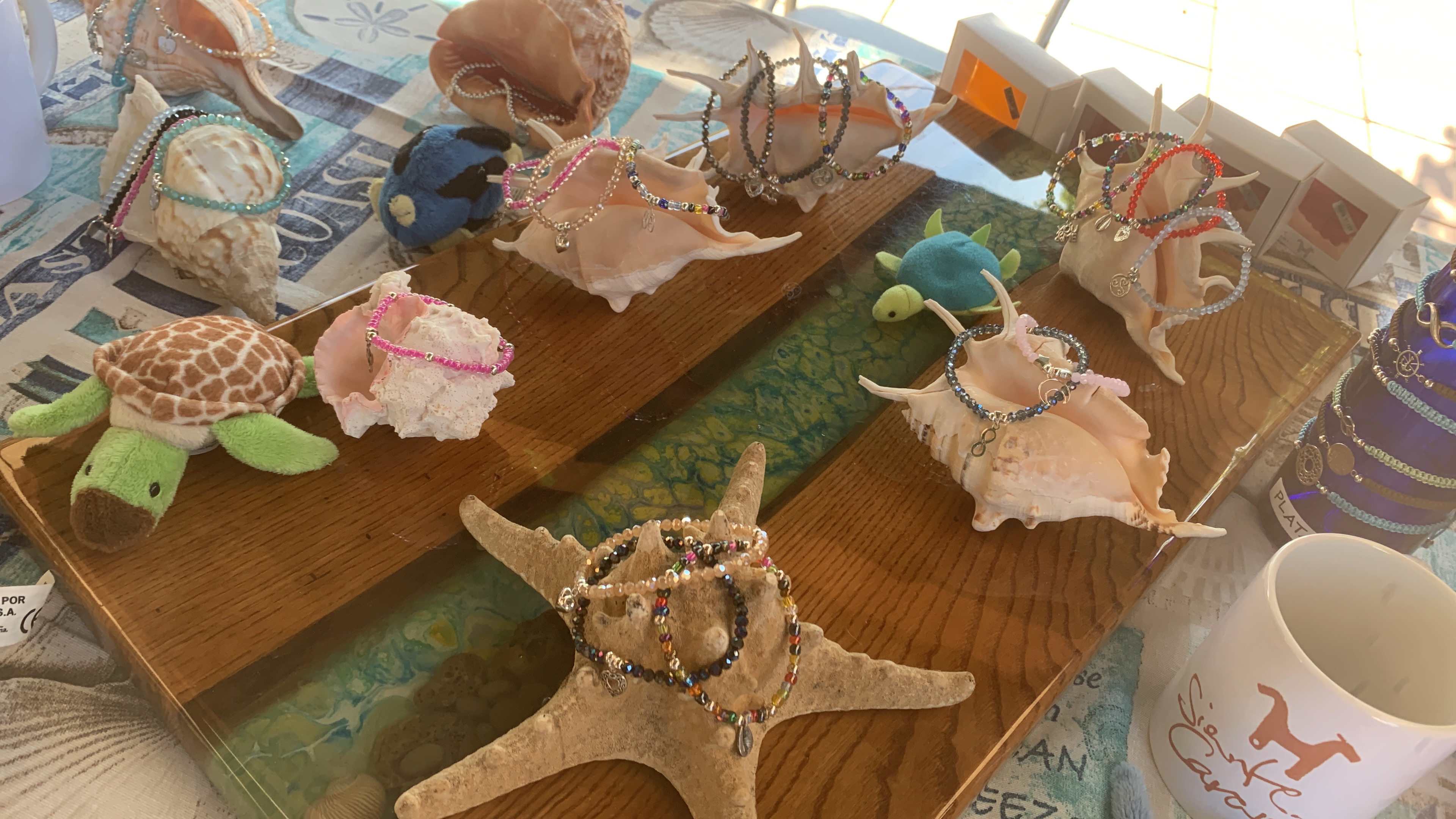 Las artesanas de Siente Caravia en su taller